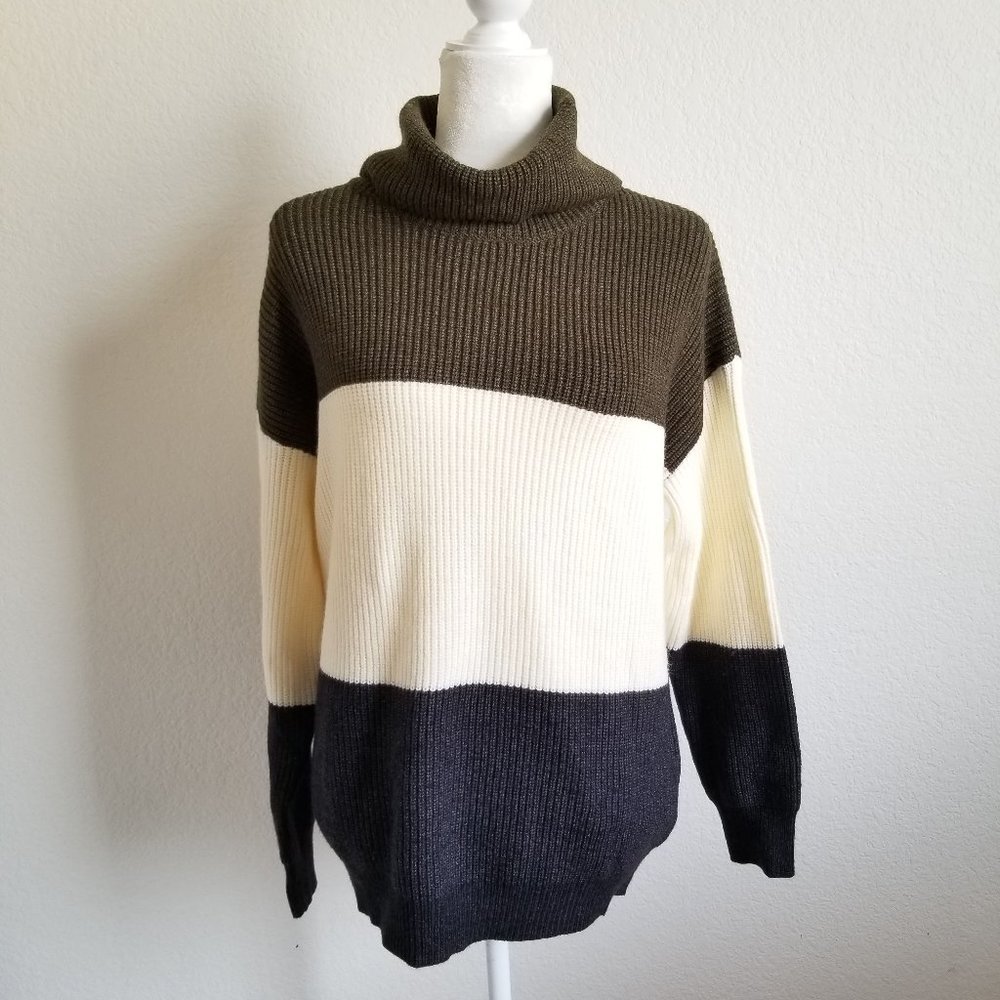Furnex Oversized Colorblock Turtleneck Sweater Med